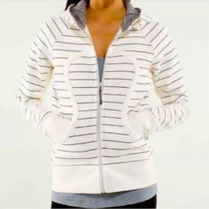 BNWOT Lululemon scuba hoodie sz6